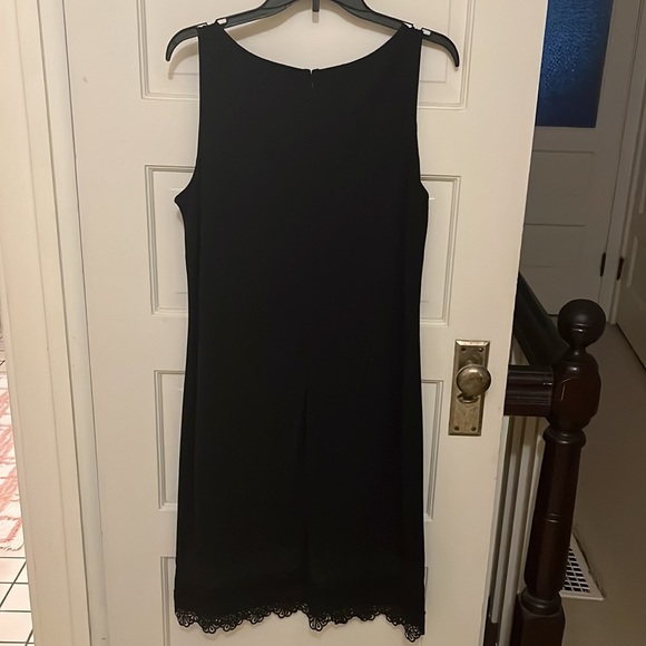 The Limited black, size L, lace like detailing in top and bottom - Picture 8 of 8